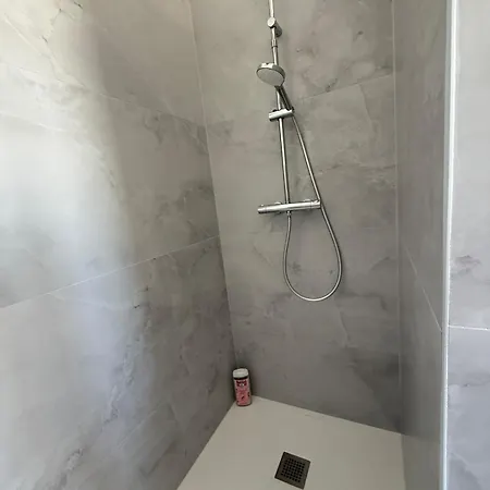 Loft Piscine Appartement *